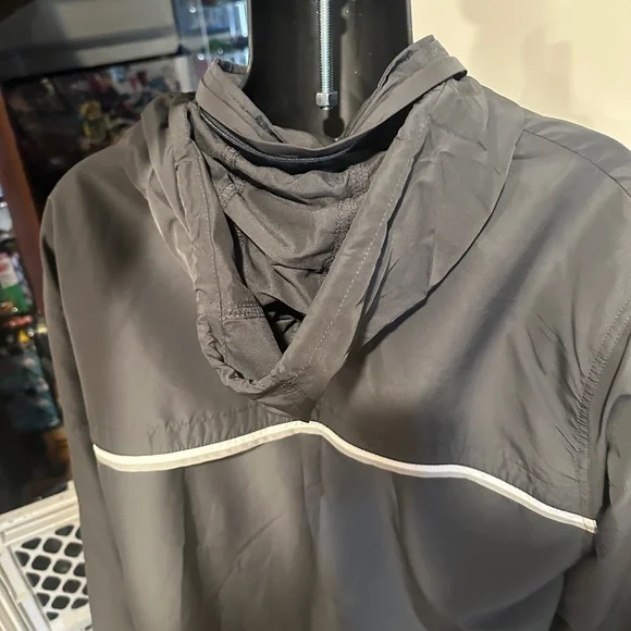 Nike Men's Gray Jacket Windbreaker - Picture 3 of 9